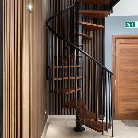 Modern 2br Duplex Penthouse With Front Balcony And Large Terrace - Close To Saint Julians & Sliema Апартаменты Gzira