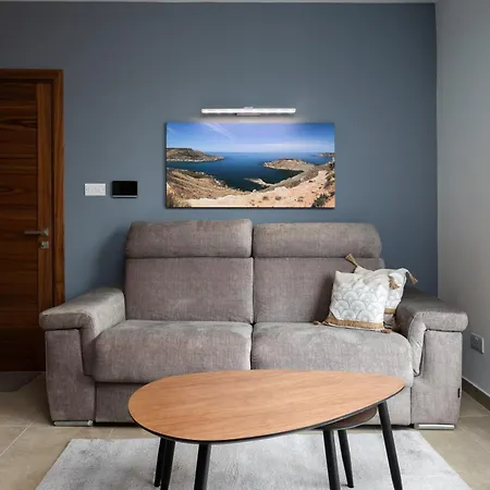 Apartment Modern 2br Duplex Penthouse With Front Balcony And Large Terrace - Close To Saint Julians & Sliema