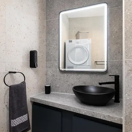 Modern 2br Duplex Penthouse With Front Balcony And Large Terrace - Close To Saint Julians & Sliema Διαμέρισμα *