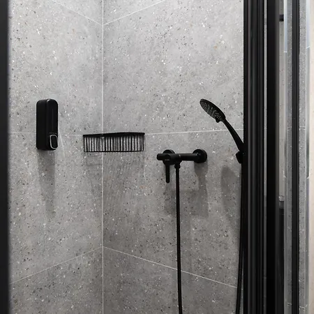 Modern 2br Duplex Penthouse With Front Balcony And Large Terrace - Close To Saint Julians & Sliema * Gzira