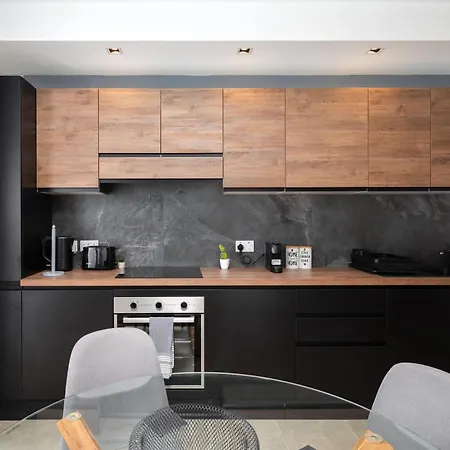 Apartment Modern 2br Duplex Penthouse With Front Balcony And Large Terrace - Close To Saint Julians & Sliema