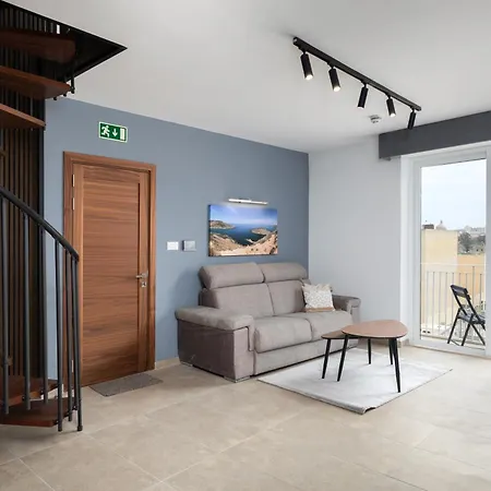 Apartamento Modern 2br Duplex Penthouse With Front Balcony And Large Terrace - Close To Saint Julians & Sliema *