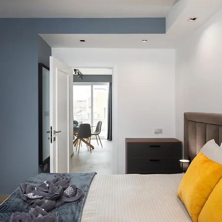 Modern 2br Duplex Penthouse With Front Balcony And Large Terrace - Close To Saint Julians & Sliema * Gzira