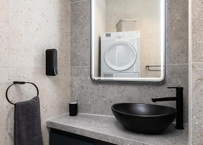 Modern 2br Duplex Penthouse With Front Balcony And Large Terrace - Close To Saint Julians & Sliema Daire *