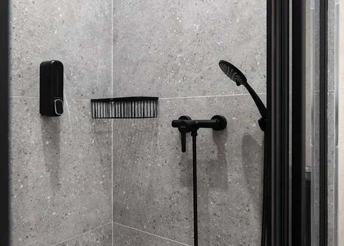 Modern 2br Duplex Penthouse With Front Balcony And Large Terrace - Close To Saint Julians & Sliema * Gzira