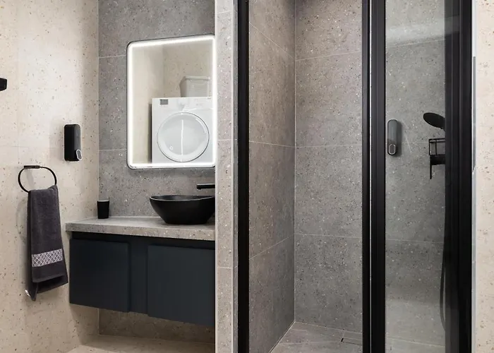 Modern 2br Duplex Penthouse With Front Balcony And Large Terrace - Close To Saint Julians & Sliema Daire *