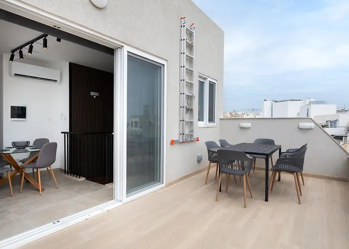 Modern 2br Duplex Penthouse With Front Balcony And Large Terrace - Close To Saint Julians & Sliema